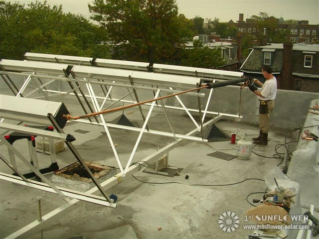Solar Collector Installation and Supports (3) Instalación de colectores solares y soportes (3)